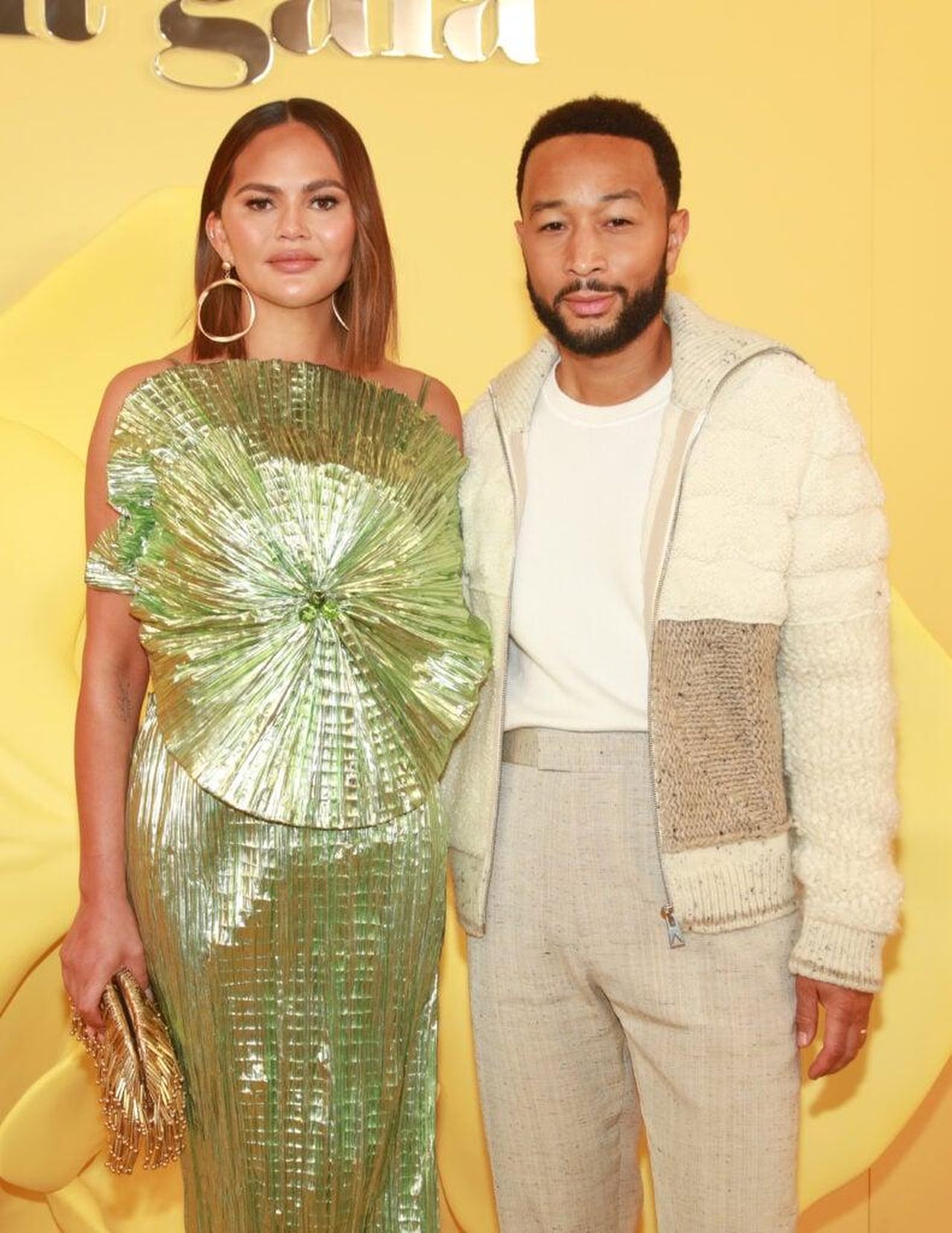 I_Bambini_di_Chrissy_e_John_e_la_Famiglia_in_Crescita_gwuVWoIb4h - Confidenze24 source:thehollywoodgossip - I Bambini di Chrissy e John e la Famiglia in Crescita - Chrissy Teigen e John Legend alla sfilata Cult Gaia