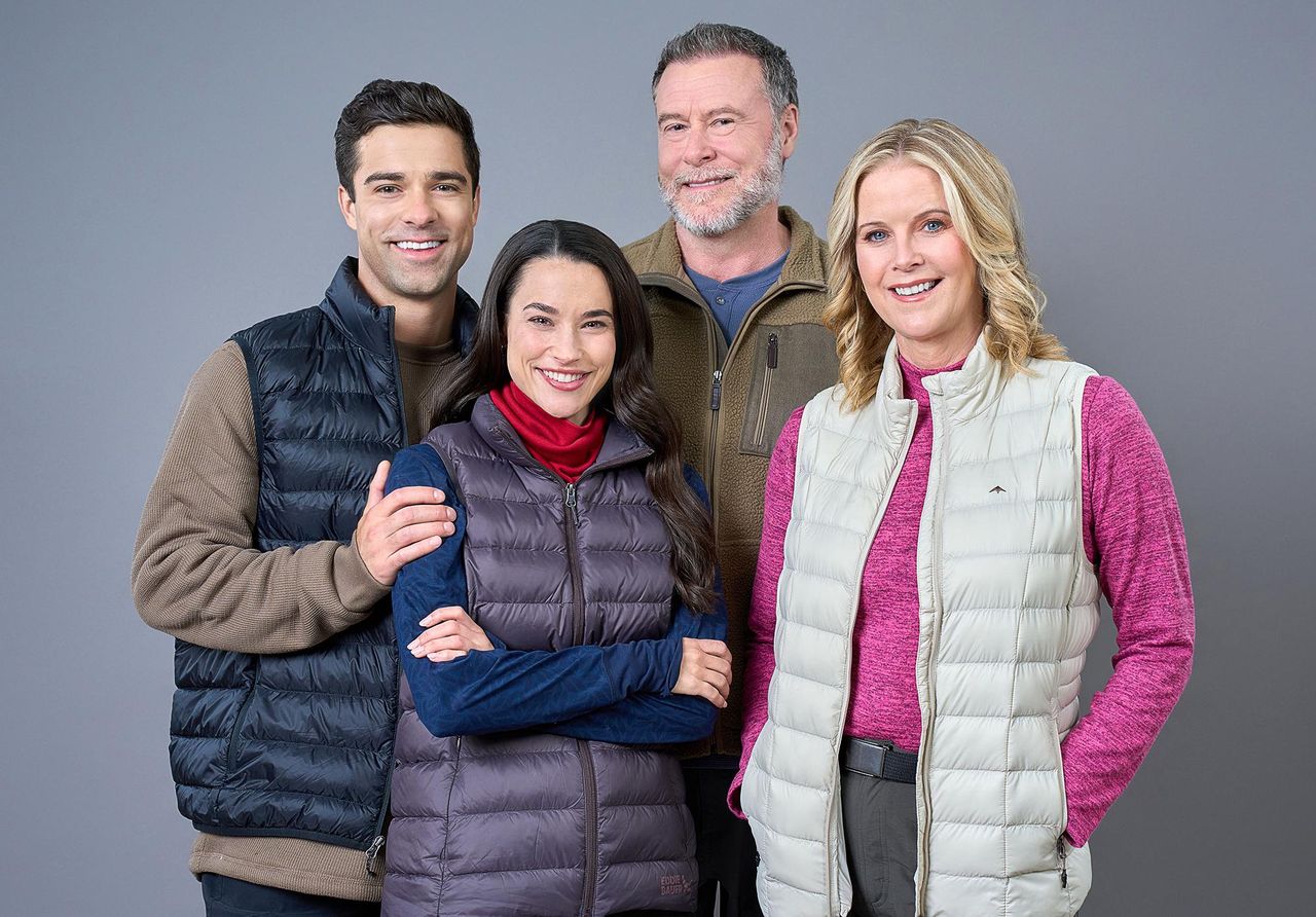 Il_Film_Polar_Opposites_e_la_Famiglia_SpellingMcDermott_9SAZncjOjY - Confidenze24 source:usmagazine - Il Film 'Polar Opposites' e la Famiglia Spelling-McDermott - Rhiannon Fish e Dean McDermott in Polar Opposites