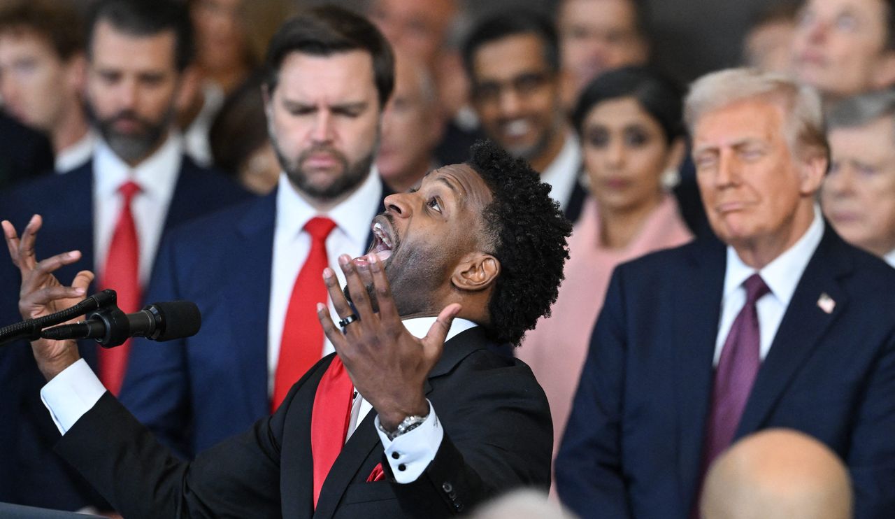 Il_Ritorno_di_Trump_e_le_Reazioni_Inaspettate_L5ZuNV5zQU - Confidenze24 source:bossip - Il Ritorno di Trump e le Reazioni Inaspettate - Inaugurazione di Trump