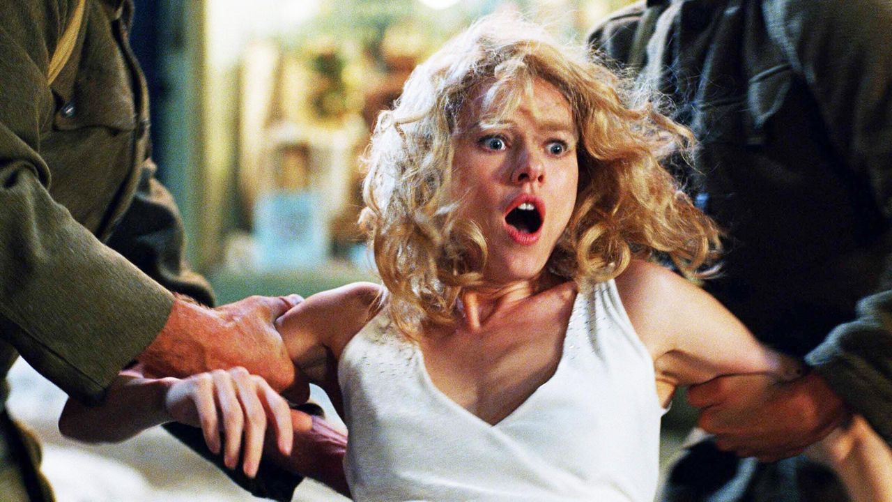 Il_Ruolo_di_Naomi_nel_Cambiamento_della_Narrazione_Hp0x9zObER - Confidenze24 source:usmagazine - Il Ruolo di Naomi nel Cambiamento della Narrazione - Naomi Watts parla della menopausa e della sua carriera