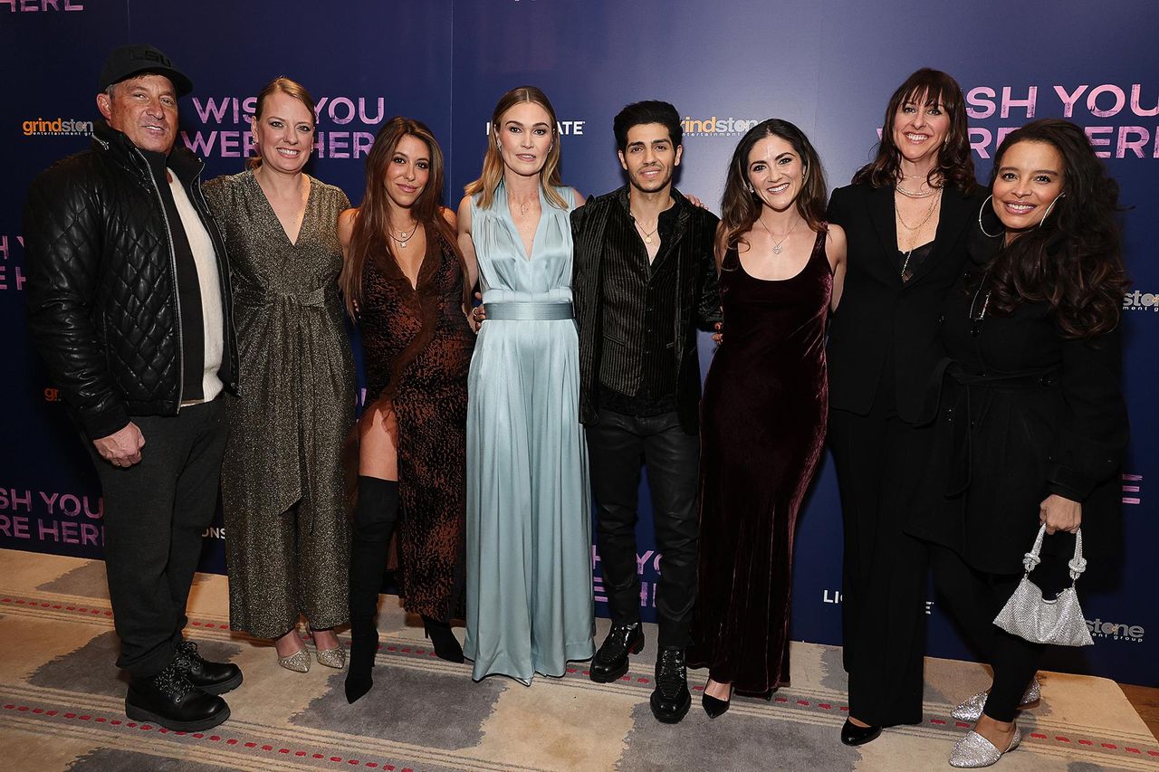 Il_Suo_Debutto_alla_Regia_UJXhXfVq3a - Confidenze24 source:usmagazine - Il Suo Debutto alla Regia - Julia Stiles durante il suo debutto alla regia