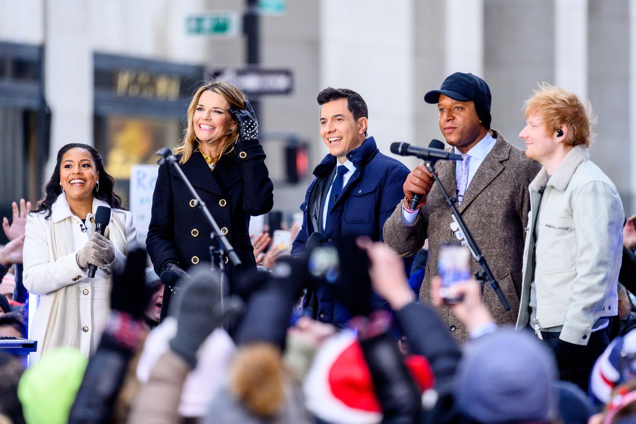 source:closerweekly - Il Supporto di Savannah per Sheinelle - Savannah Guthrie Dice Che 'Today' Non È 'Lo Stesso' Senza Sheinelle Jones