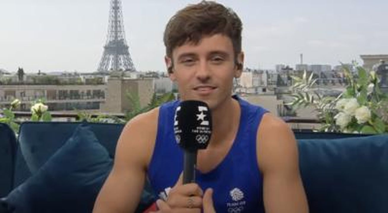 Il_campione_olimpico_Tom_Daley_si_sente_colpevole_e_vergognoso_per_il_disturbo_alimentare_P7sis18DAv - Confidenze24 source:entertainmentdaily - Il campione olimpico Tom Daley si sente ‘colpevole e vergognoso’ per il disturbo alimentare - Tom Daley parla su This Morning durante le Olimpiadi di Parigi