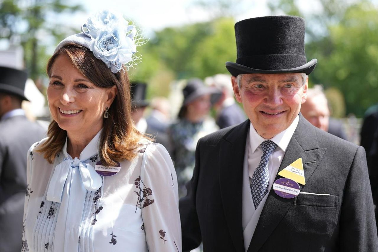 Il_compleanno_di_Carole_Middleton_e_le_celebrazioni_del_Daily_Mail_dWM6ZOTJTY - Confidenze24 Il compleanno di Carole Middleton e le celebrazioni del Daily Mail - Carole Middleton