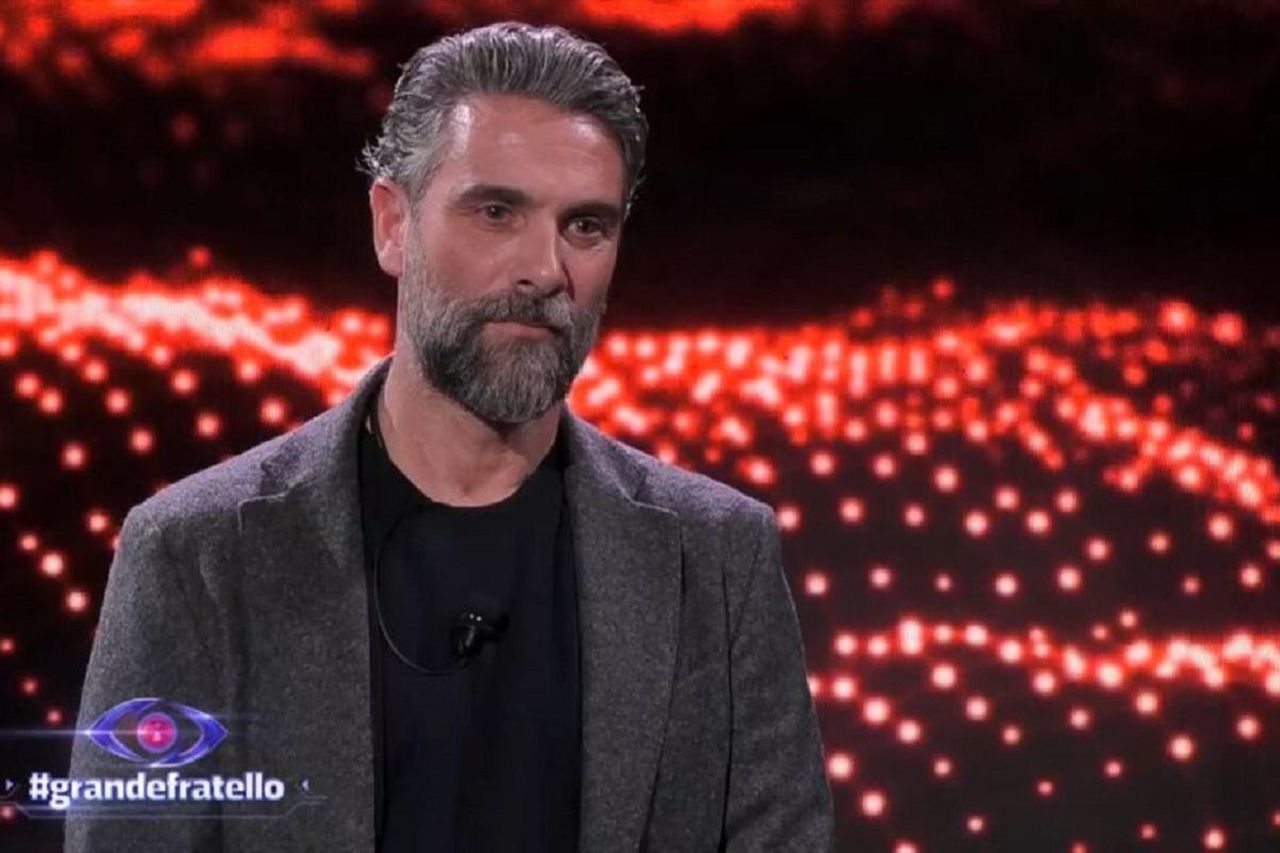 Il_confronto_tra_Jessica_e_Luca_parole_che_lasciano_il_segno_GZUCW4CgKL - Confidenze24 source:quilink - Il confronto tra Jessica e Luca: parole che lasciano il segno - “Me ne vado a casa”: Luca Sconvolge il Grande Fratello e Gela Signorini con la Sua Decisione