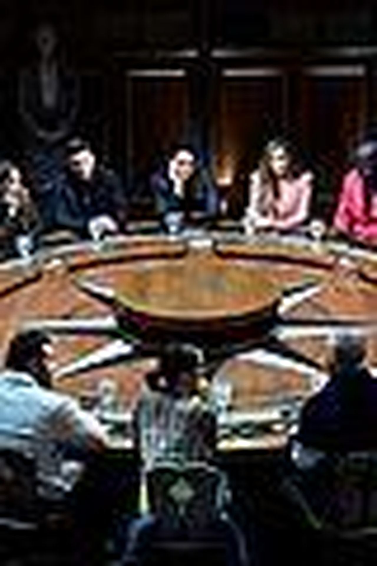 source:justjared - Il gioco dei traditori e dei fedeli - zac efron abilità recitative in The Traitors dibattute 04