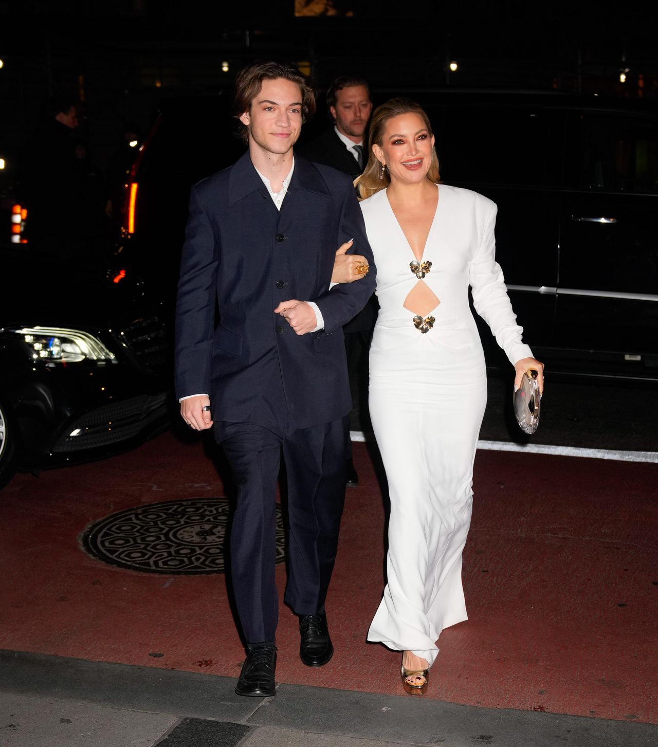Il_messaggio_affettuoso_di_Kate_per_Ryder_KKZJPySaIv - Confidenze24 source:sheknows - Il messaggio affettuoso di Kate per Ryder - Kate Hudson e Ryder Robinson al gala dell'ONU il 09 dicembre 2022 a New York.