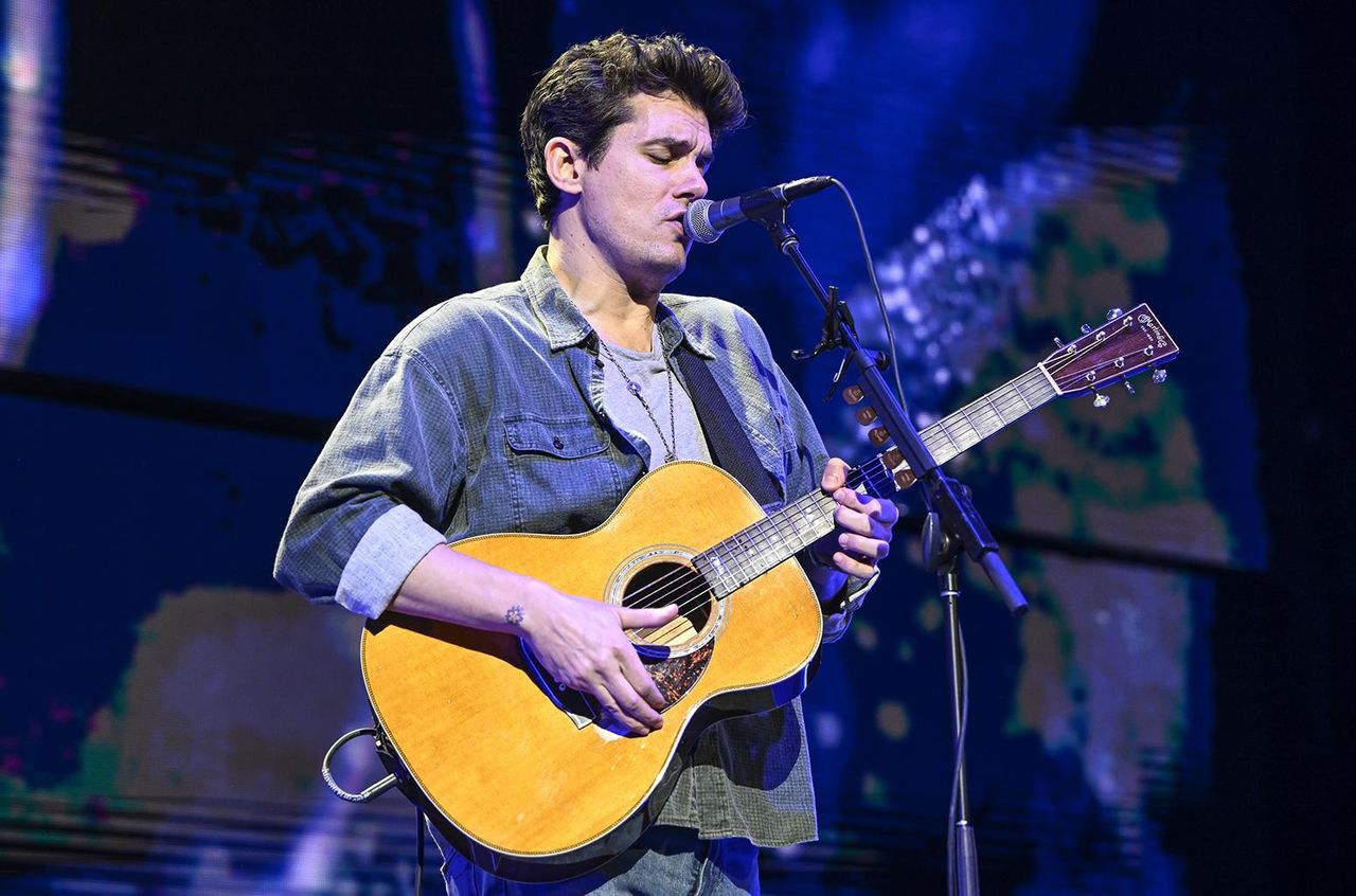 Il_messaggio_di_John_Mayer_fWmEXTHDdH - Confidenze24 source:billboard - Il messaggio di John Mayer - John Mayer si esibisce a San Jose, California