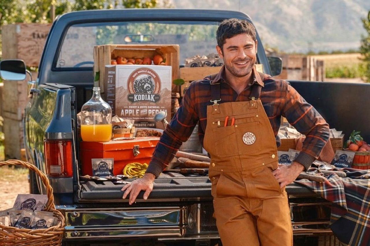 Il_nuovo_gusto_di_oatmeal_di_Zac_Efron_ogmxagY867 - Confidenze24 source:socialitelife - Il nuovo gusto di oatmeal di Zac Efron - Zac Efron Kodiak Cakes