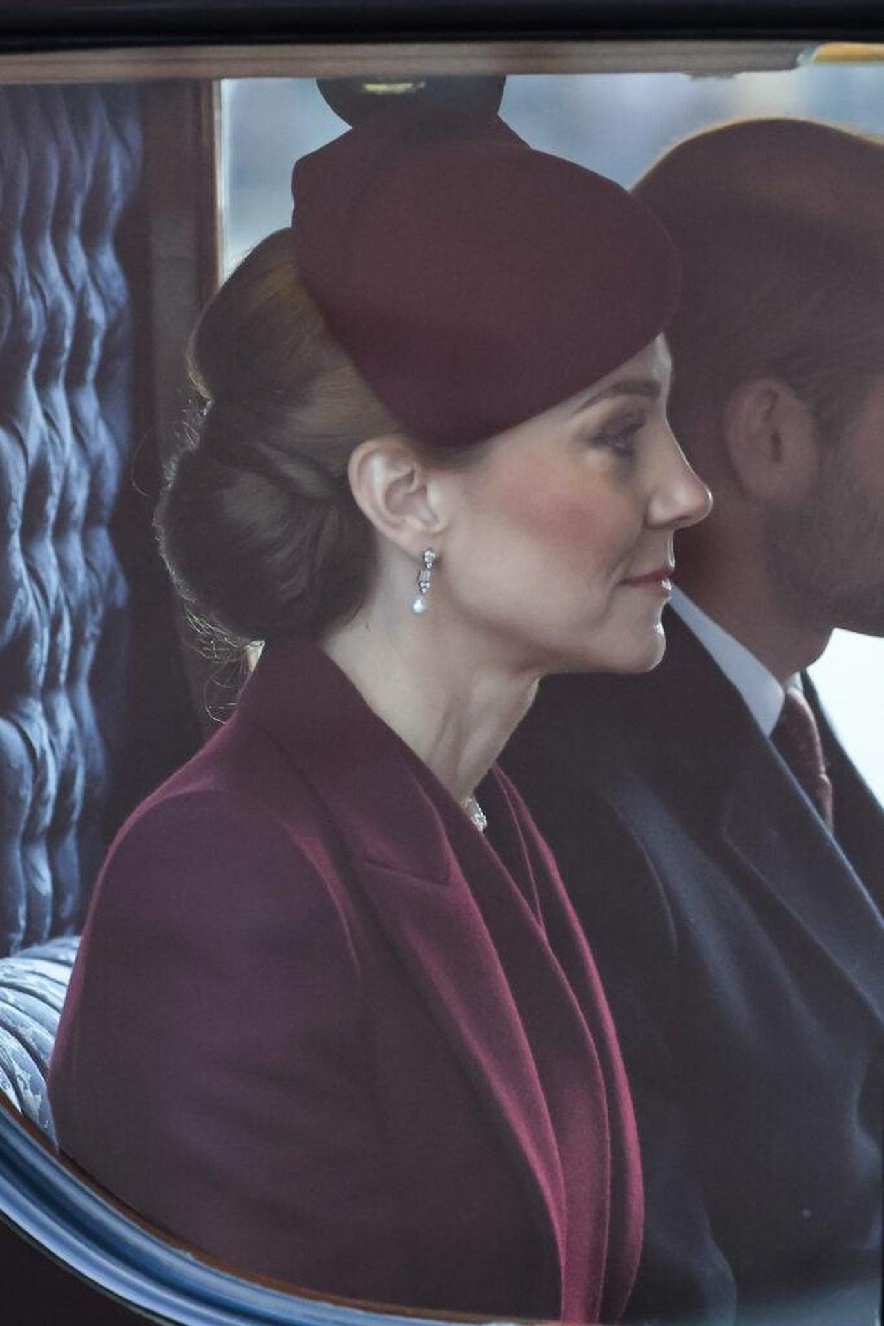 Il_percorso_di_recupero_je8vRg36CR - Confidenze24 source:thehollywoodgossip - Il percorso di recupero - Kate Middleton durante il suo recupero