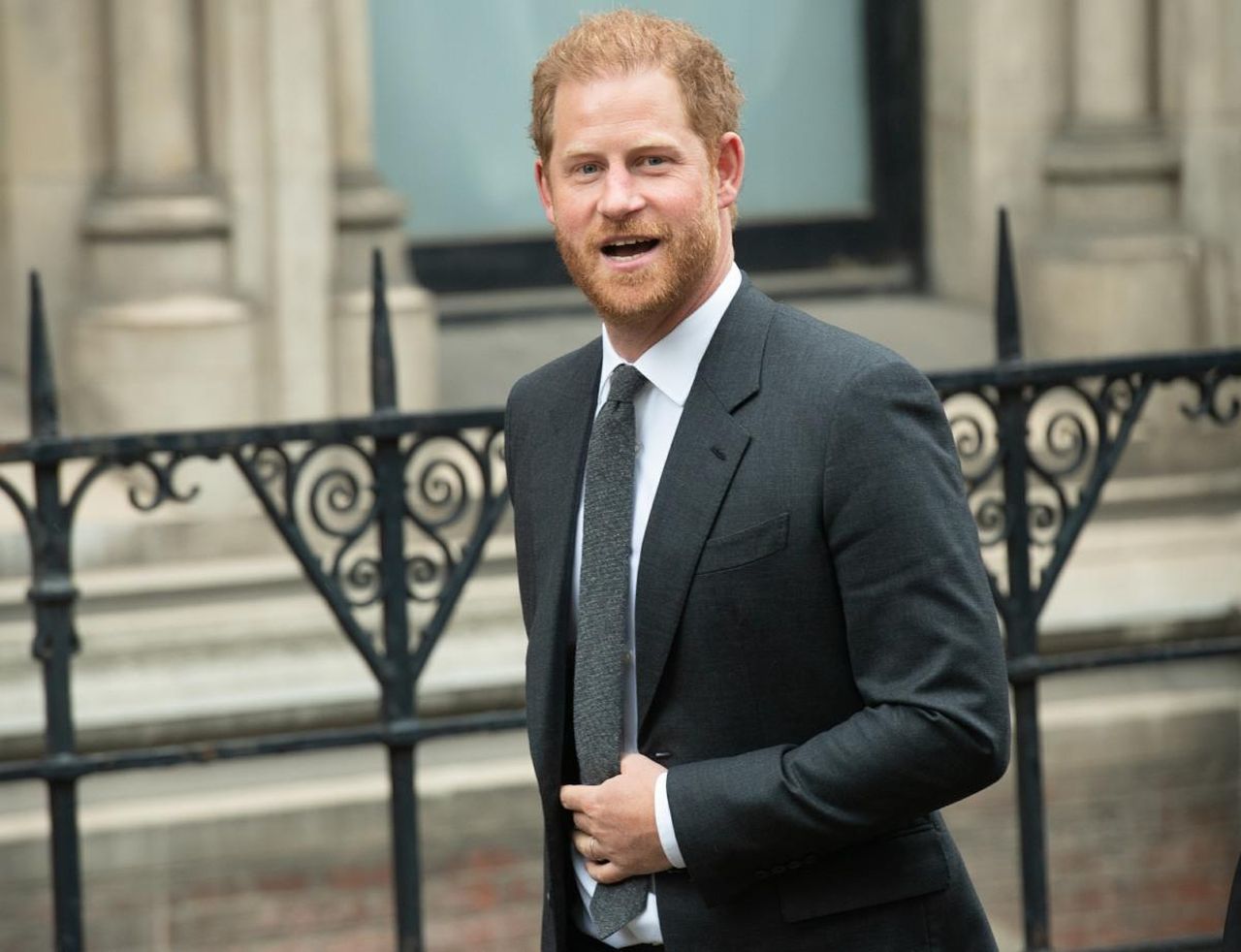 Il_risarcimento_e_le_scuse_pubbliche_ewLl4AOShM - Confidenze24 source:celebitchy - Il risarcimento e le scuse pubbliche - Prince Harry accetta un risarcimento