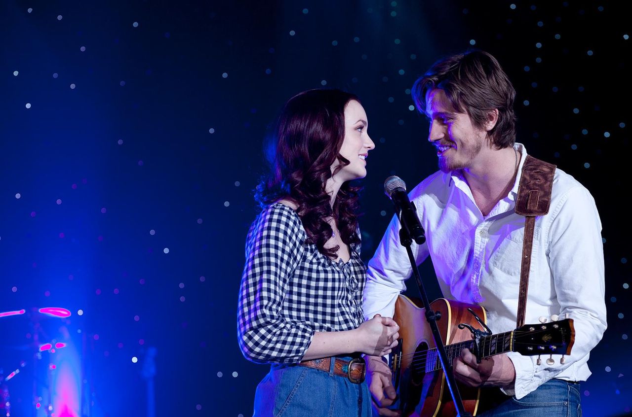 Il_supporto_dei_fan_e_di_Flavor_Flav_gUMpaUAGaR - Confidenze24 source:billboard - Il supporto dei fan e di Flavor Flav - Leighton Meester e Garrett Hedlund in 'Country Strong.'