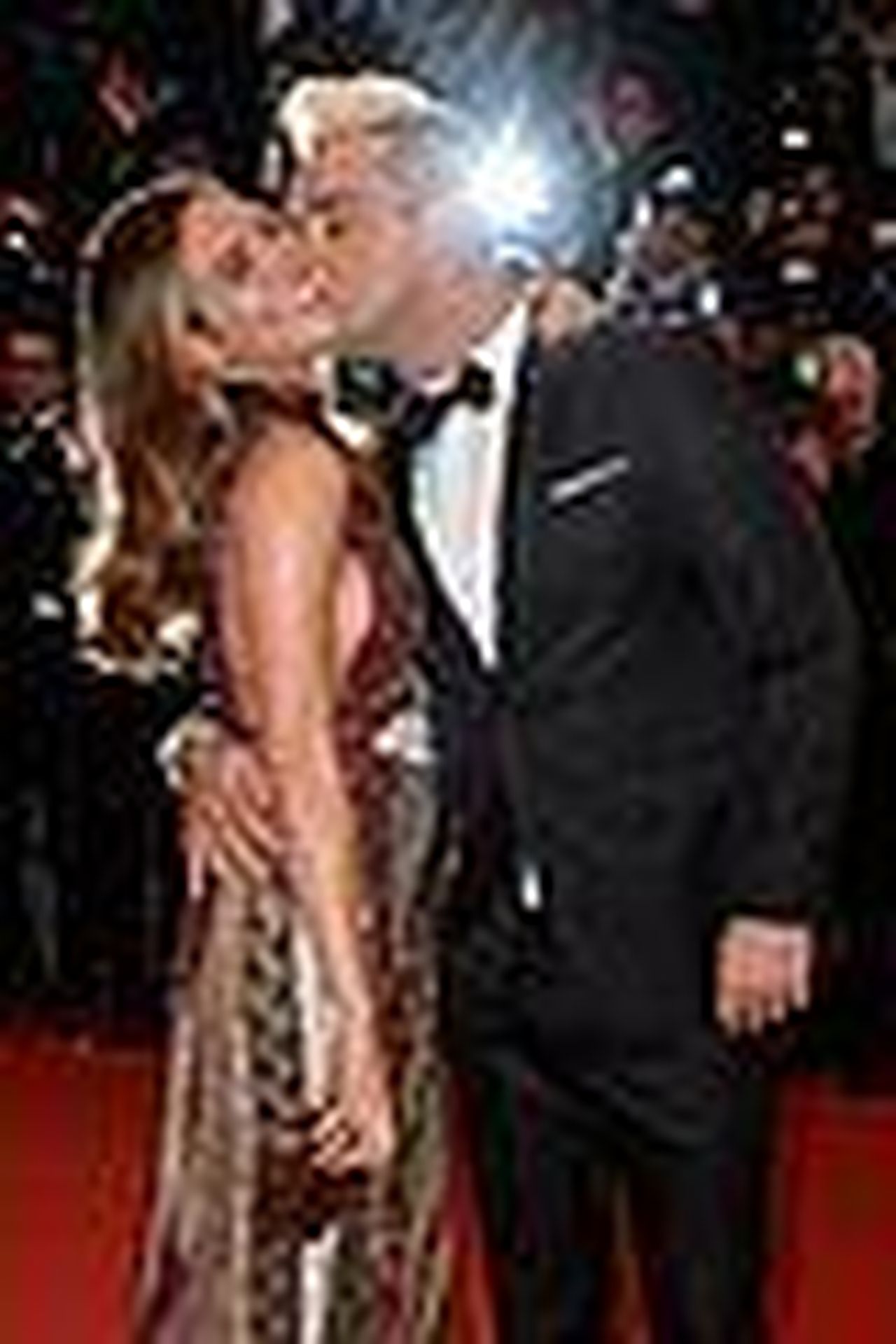 Il_tentativo_di_Andy_Cohen_S1xwrztctB - Confidenze24 source:justjared - Il tentativo di Andy Cohen - robbie williams wife real housewives 02