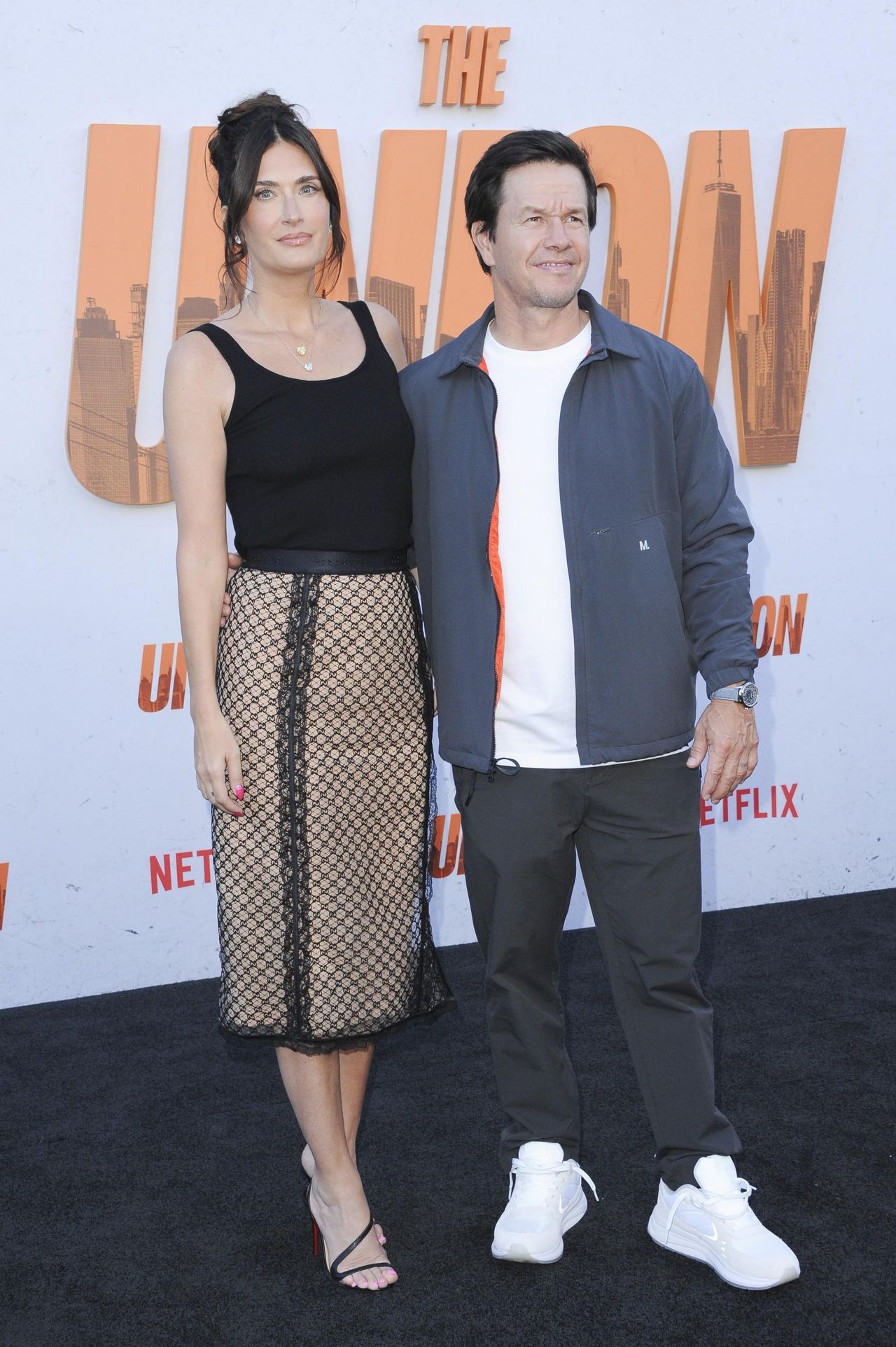 Il_video_emozionante_di_Mark_Wahlberg_per_Grace_JTLceukQld - Confidenze24 source:sheknows - Il video emozionante di Mark Wahlberg per Grace - Rhea Durham, Mark Wahlberg all'arrivo per la premiere di THE UNION