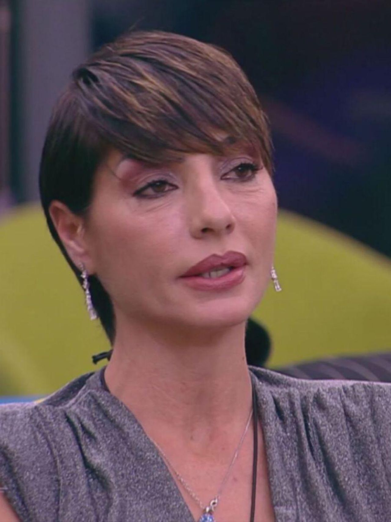 Ilaria_Galassi_al_televoto_dufficio_alvfotYrUC - Confidenze24 source:tvzap - Ilaria Galassi al televoto d’ufficio - Ilaria Galassi in un momento del programma