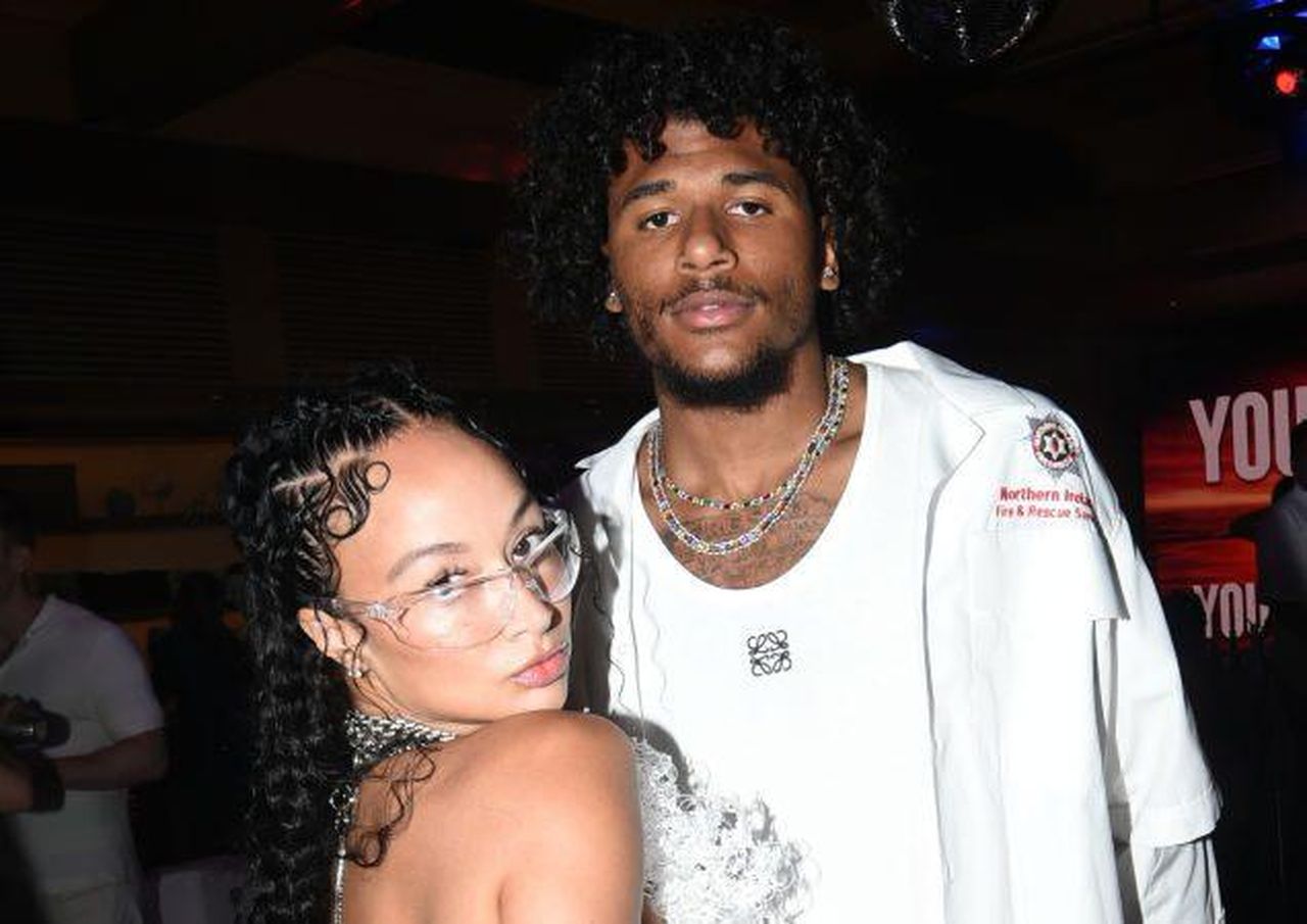 Imbarazzo_In_Tribuna_Draya_E_Il_Figlio_Alla_Partita_9JZ7sC0tna - Confidenze24 source:bossip - Imbarazzo In Tribuna: Draya E Il Figlio Alla Partita - Draya Michele e il suo fidanzato Jalen Green