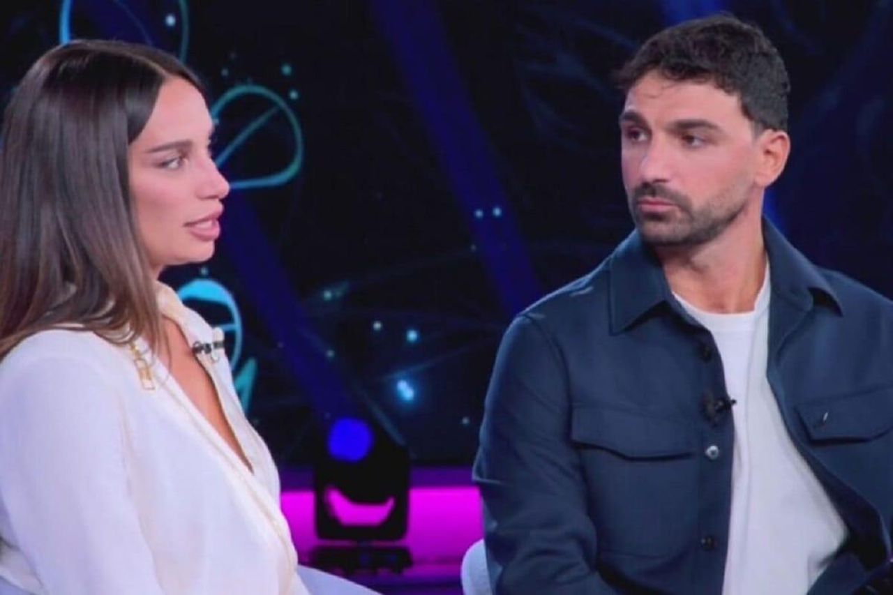 source:quilink - Indizi di rottura sui social: la coppia non si mostra più insieme - Raimondo Todaro e Francesca Tocca