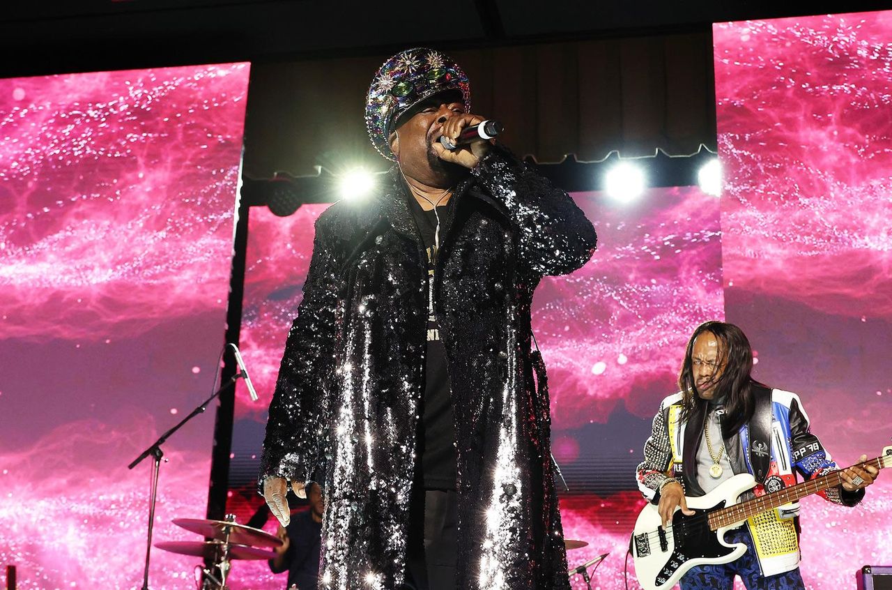 Induzione_nella_Songwriters_Hall_of_Fame_2025_Kty1xGxmFK - Confidenze24 source:billboard - Induzione nella Songwriters Hall of Fame 2025 - George Clinton si esibisce durante i Grammy Awards
