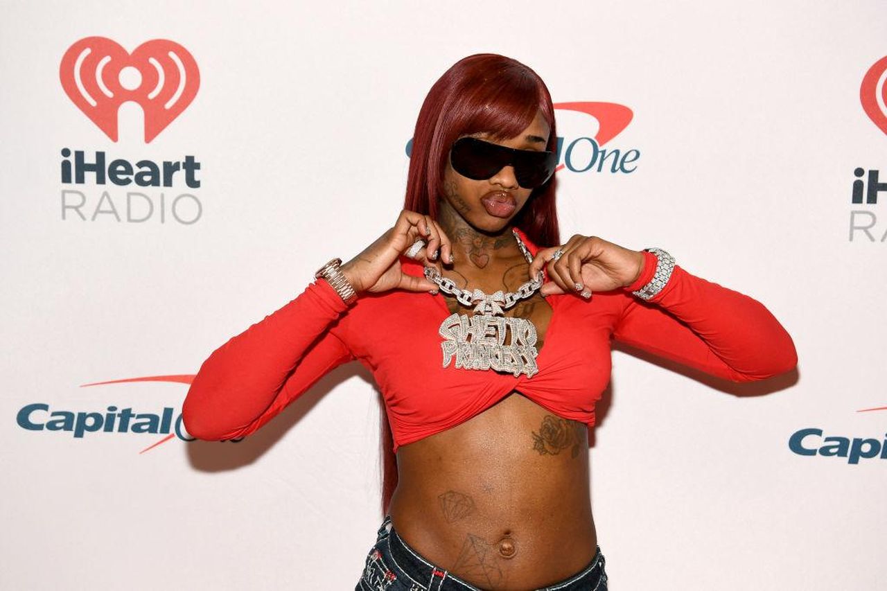 Interventi_al_Seno_Un_Upgrade_Immediato_AtVYE0I9s6 - Confidenze24 source:bossip - Interventi al Seno: Un Upgrade Immediato - Sexyy Red partecipa al Jingle Ball 2024