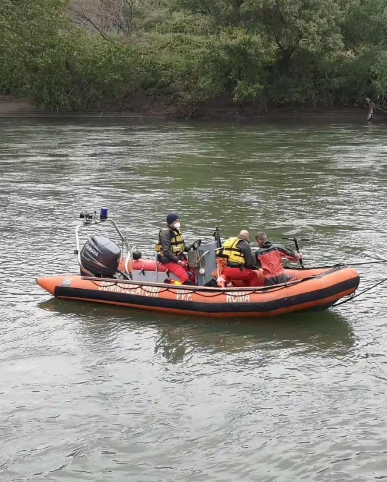 Italia_sotto_choc_trovato_un_corpo_nel_fiume_di_chi_si_tratterebbe_TE3jcsKOHV - Confidenze24 source:tvzap - Italia sotto choc, trovato un corpo nel fiume: di chi si tratterebbe - Corpo nel fiume Tevere