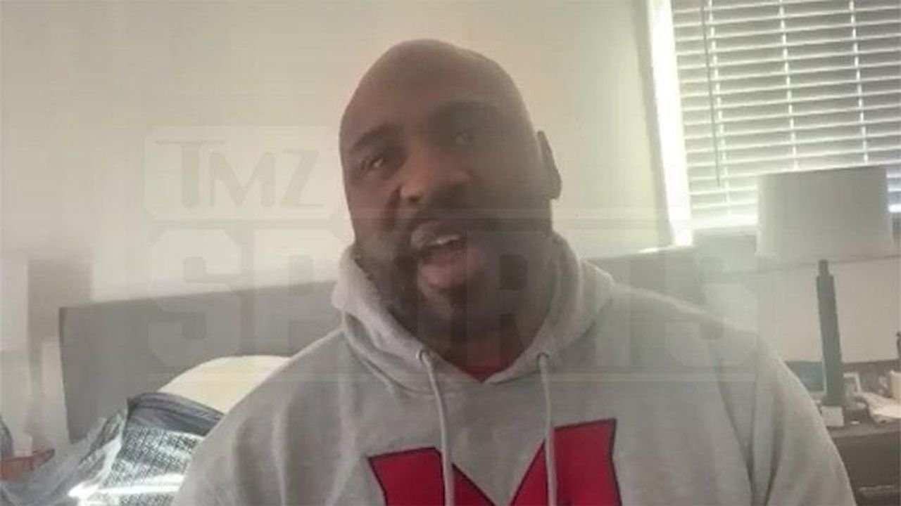 Jacobs_felice_della_decisione_dei_Giants_Nddm1fEhWG - Confidenze24 source:allcelebrities - Jacobs felice della decisione dei Giants - Brandon Jacobs con i Giants