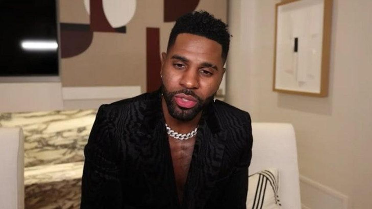 Jason_Derulo_parla_di_TikTok_OQMLnCRyFZ - Confidenze24 source:allcelebrities - Jason Derulo parla di TikTok - Jason Derulo durante un evento