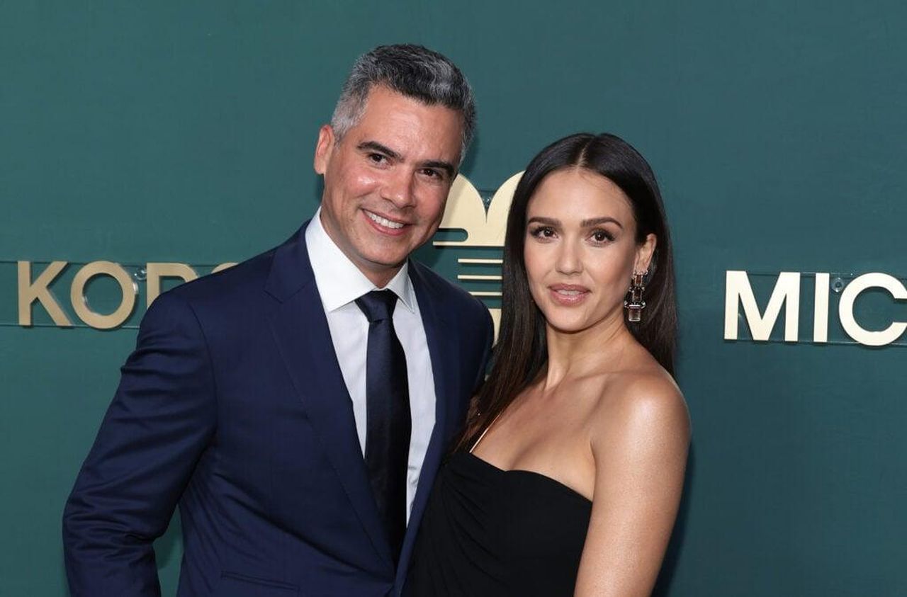 Jessica_Alba_Ha_Dato_Indizi_di_Separazione_FZAybag3DX - Confidenze24 source:thehollywoodgossip - Jessica Alba Ha Dato Indizi di Separazione? - Cash Warren e Jessica Alba agli Golden Heart Awards