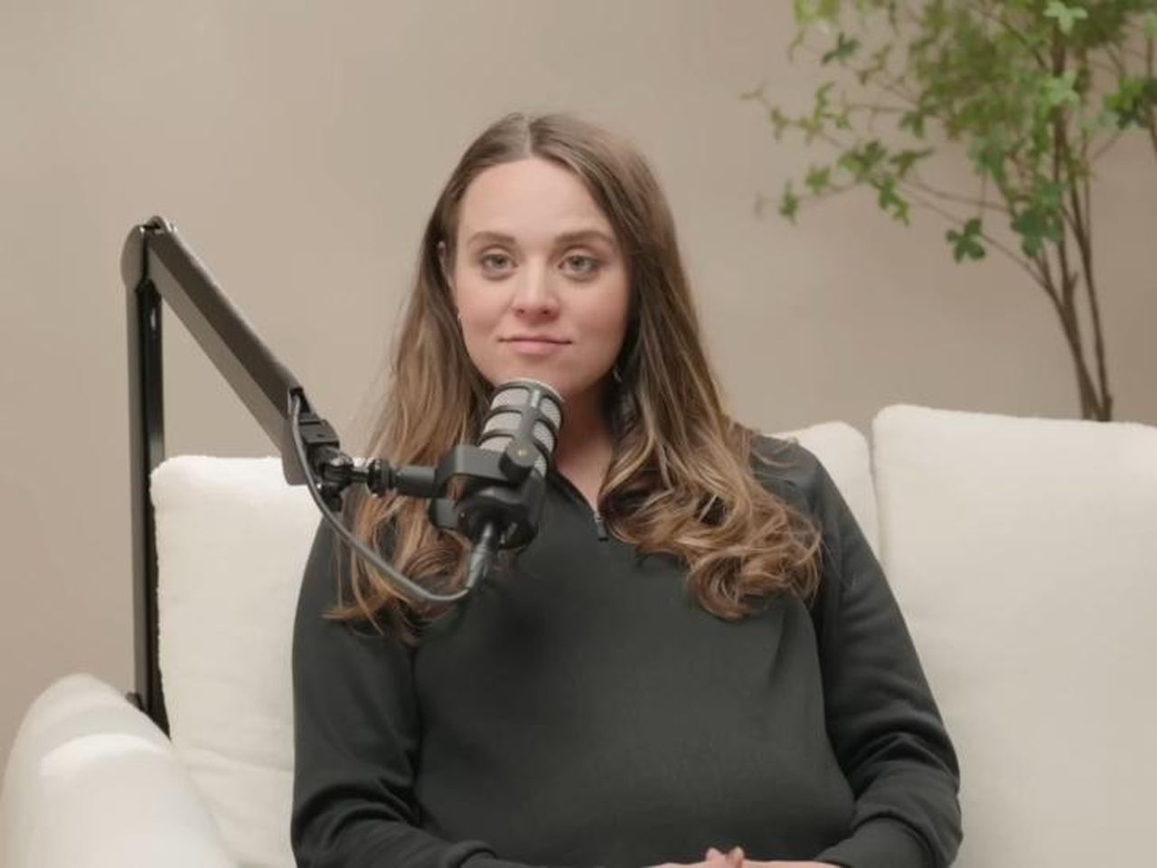 Jinger_Duggar_voleva_imparare_a_nuotare_da_bambina_ABsgE8HJMv - Confidenze24 source:thehollywoodgossip - Jinger Duggar voleva imparare a nuotare da bambina - Jinger Duggar non ha imparato a nuotare da bambina a causa delle regole di modestia