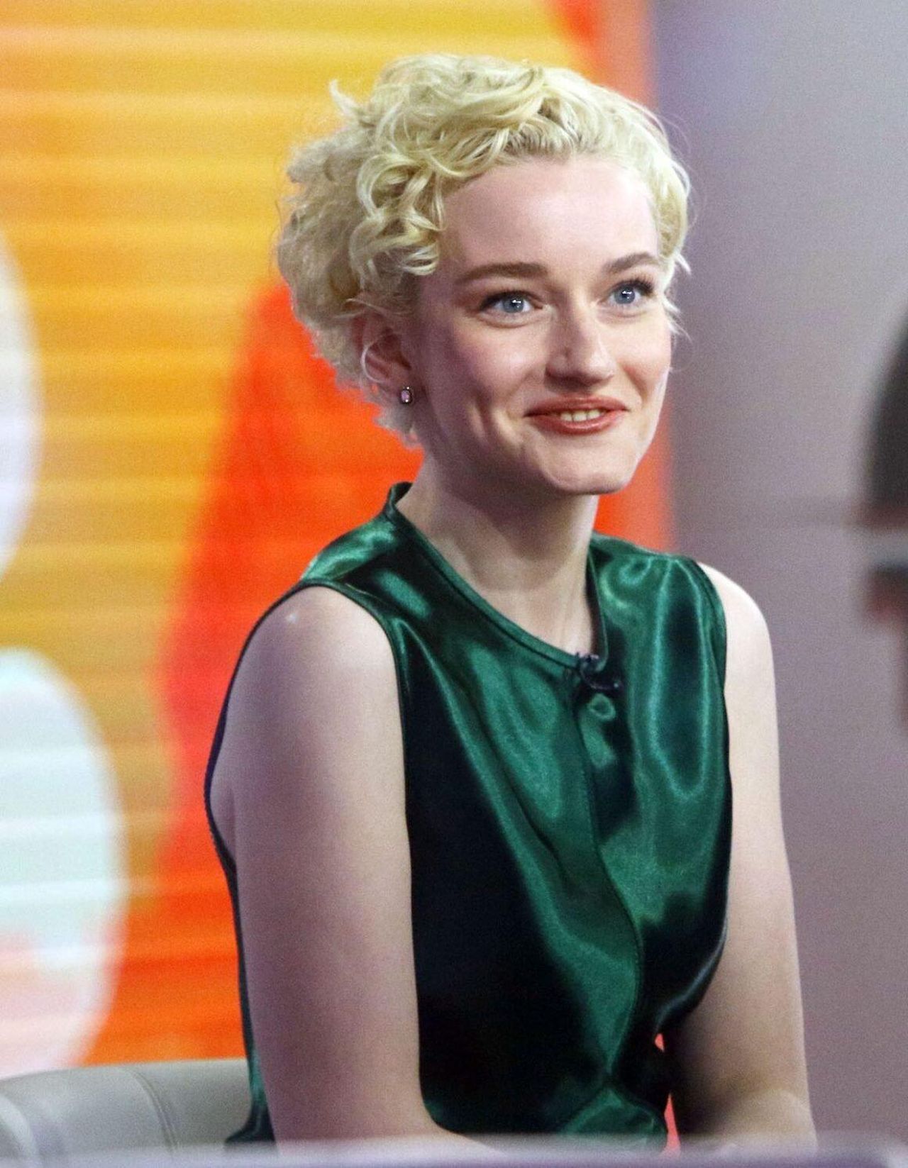Julia_Garner_al_Today_Show_hVvs8M9OPT - Confidenze24 source:socialitelife - Julia Garner al Today Show - Julia Garner al Today Show