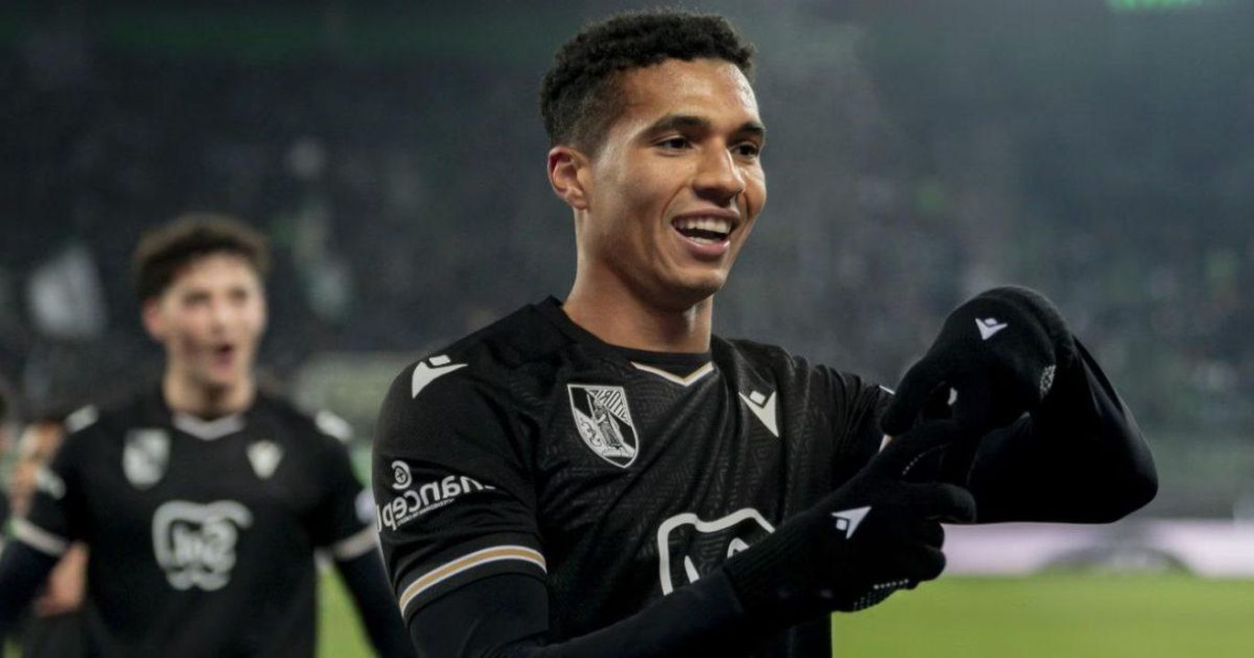 Juventus_Campi_Stanno_comprando_Alberto_Costa_un_altro_calciatore_che_non_centra_nulla_con_le_esigenze_di_Motta_sYuNtMW2Kq - Confidenze24 source:Blasting News - Juventus, Campi: 'Stanno comprando Alberto Costa, un altro calciatore che non centra nulla con le esigenze di Motta' - Alberto Costa, terzino del Vitoria Guimaraes