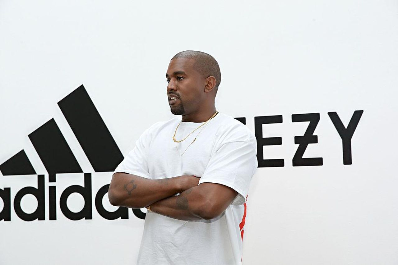 Kanye_West_e_le_Accuse_a_Adidas_ztccHBstRD - Confidenze24 source:bossip - Kanye West e le Accuse a Adidas - Kanye West e Adidas