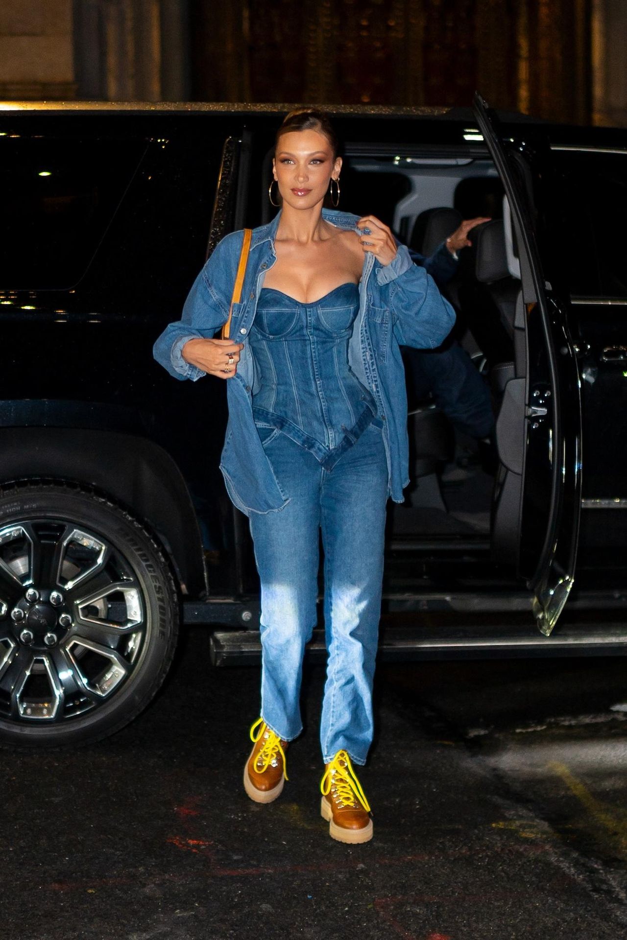 Katy_Perry_ai_Country_Music_Awards_JCJ0Hwi01M - Confidenze24 source:usmagazine - Katy Perry ai Country Music Awards - Stars in all Denim Outfits Tyla Heidi Klum Britney Spears More