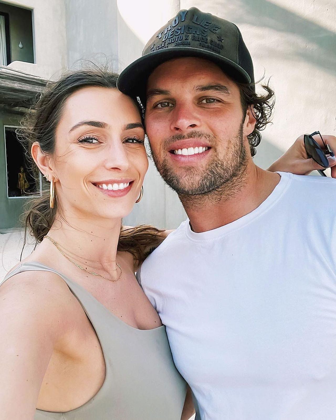 Kevin_Wendt_e_Astrid_Loch_WSA7lEL9zw - Confidenze24 source:usmagazine - Kevin Wendt e Astrid Loch - Kevin Wendt e Astrid Loch