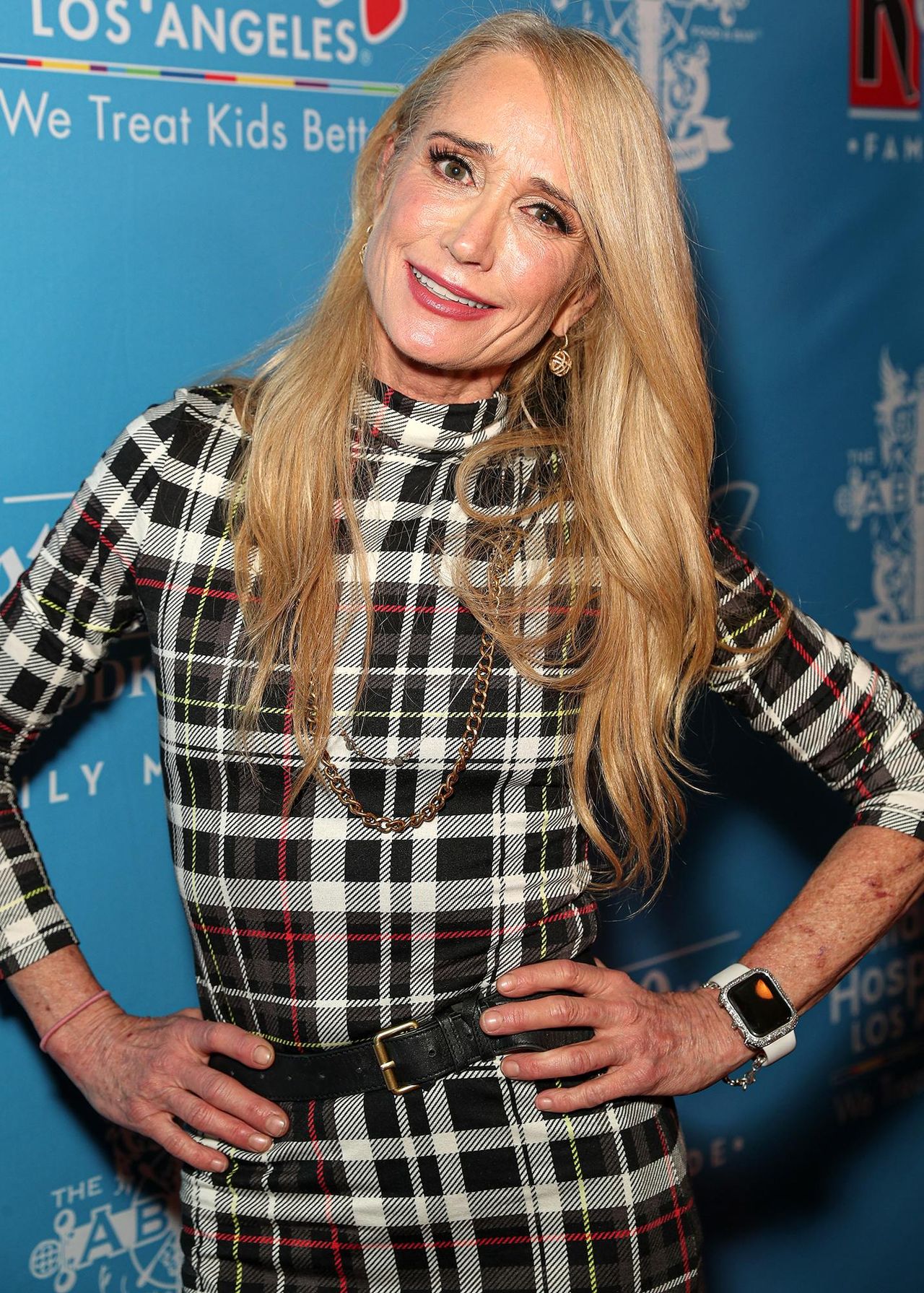 Kim_Richards_1rwHErgZhp - Confidenze24 source:usmagazine - Kim Richards - Kim Richards
