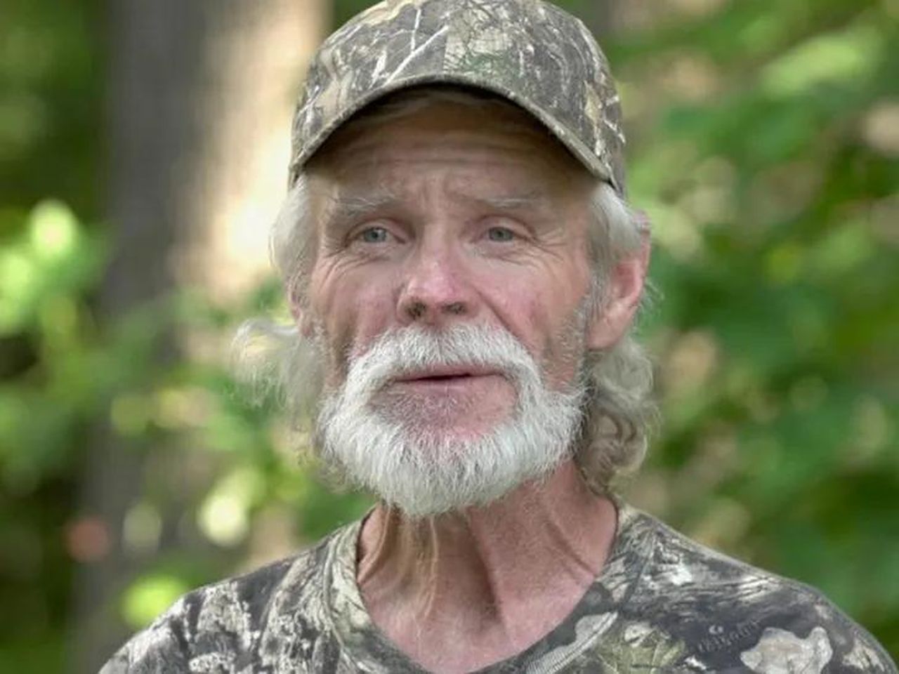 source:thehollywoodgossip - La Causa della Morte di Kenny Law - Kenny Law durante una delle sue apparizioni in 'Moonshiners.'