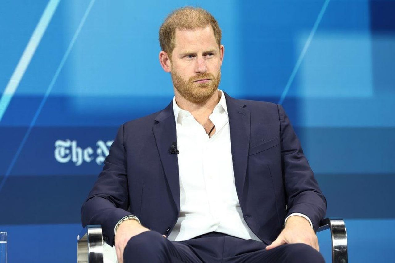 La_Grande_Vittoria_di_Harry_J6gCdlZiq8 - Confidenze24 source:thehollywoodgossip - La Grande Vittoria di Harry - Prince Harry al DealBook summit a New York