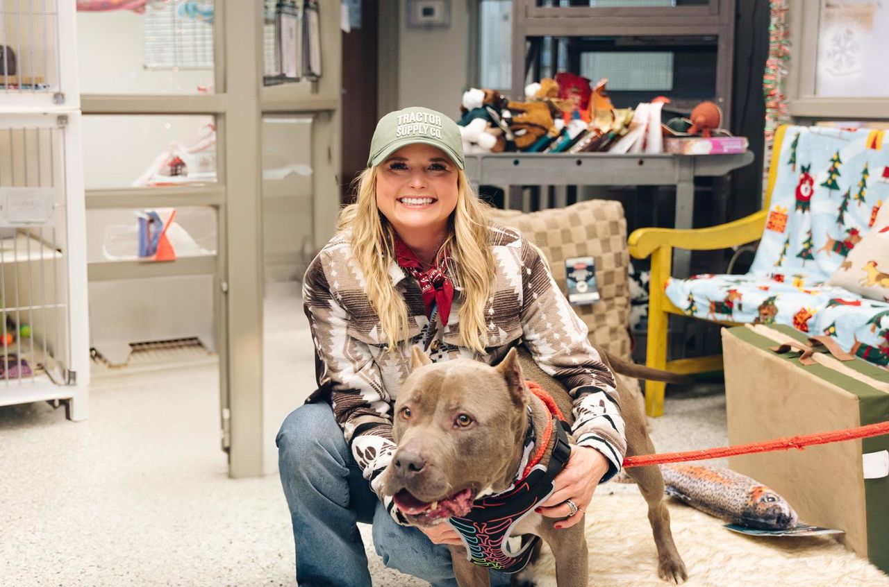 La_MuttNation_Foundation_e_il_suo_impegno_j6a3wpbzLb - Confidenze24 source:billboard - La MuttNation Foundation e il suo impegno - Miranda Lambert