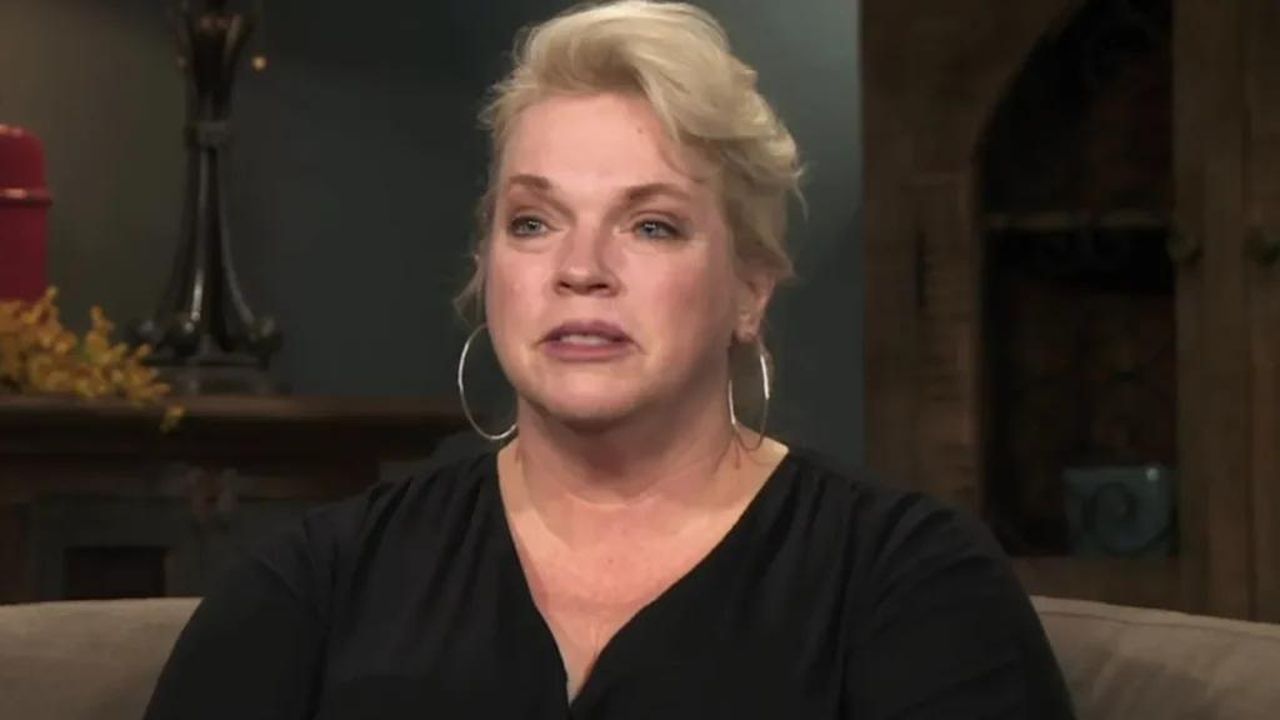 La_Perdita_di_Garrison_rO82b1gXh9 - Confidenze24 source:thehollywoodgossip - La Perdita di Garrison - Janelle Brown sembra molto triste.