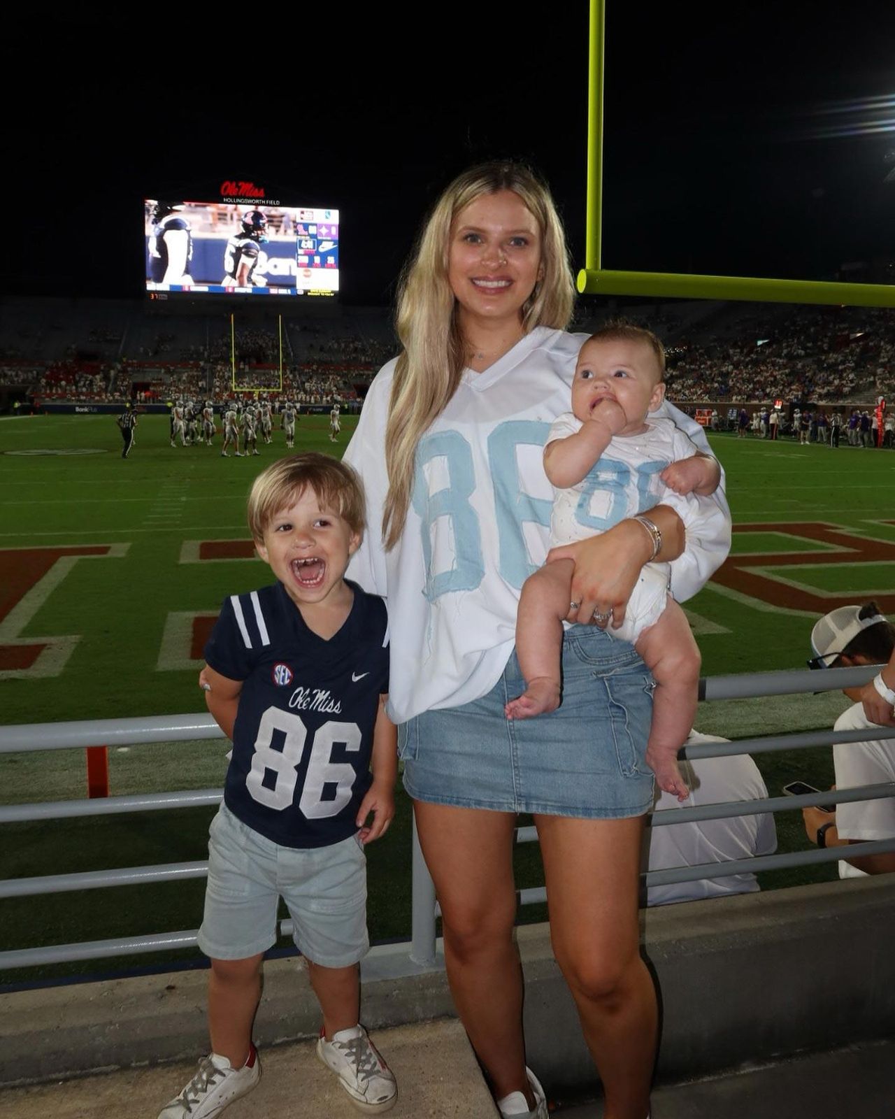 La_Routine_Familiare_di_Cali_e_Caden_Ud8A2sEXQH - Confidenze24 source:usmagazine - La Routine Familiare di Cali e Caden - Cali Prieskorn Spiega Perché Non Si È Trasferita Con i Suoi 2 Bambini per il Draft NFL