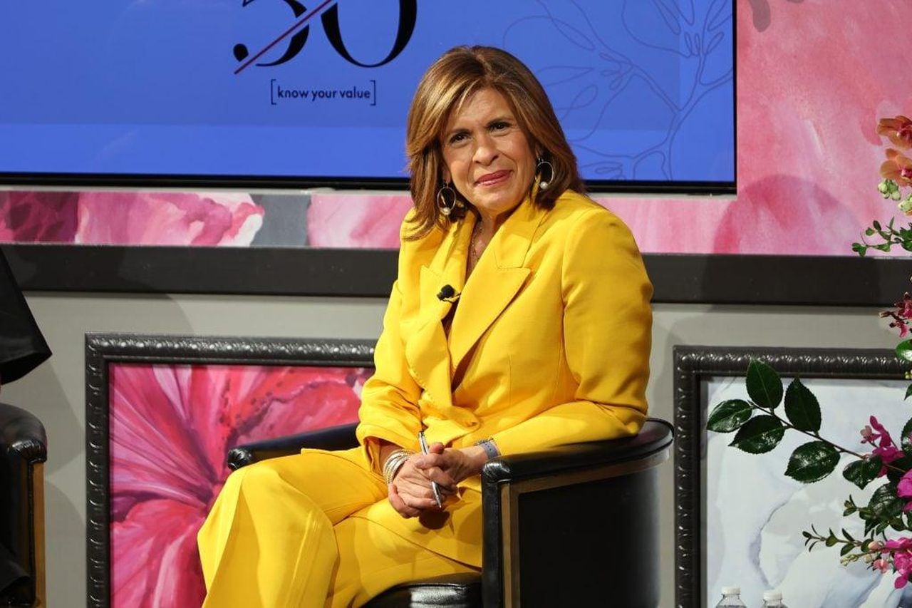 La_Saggezza_Inaspettata_di_Hope_7IjUwjf6kU - Confidenze24 source:thehollywoodgossip - La Saggezza Inaspettata di Hope - Hoda Kotb parla al Forbes 50 Over 50 Luncheon nel 2022