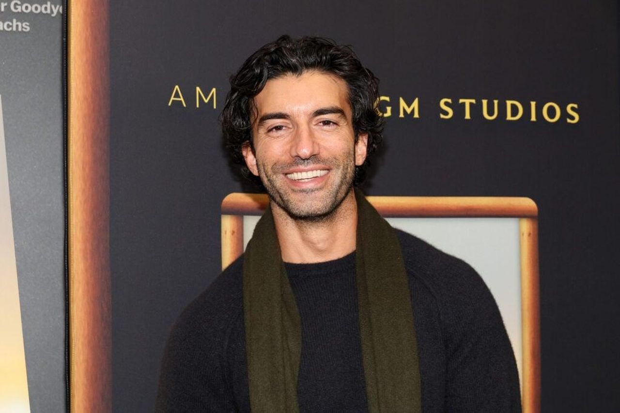 La_Situazione_si_Aggrava_yUoK4aOx4I - Confidenze24 source:thehollywoodgossip - La Situazione si Aggrava - Justin Baldoni al screening di 'The Boys In The Boat'