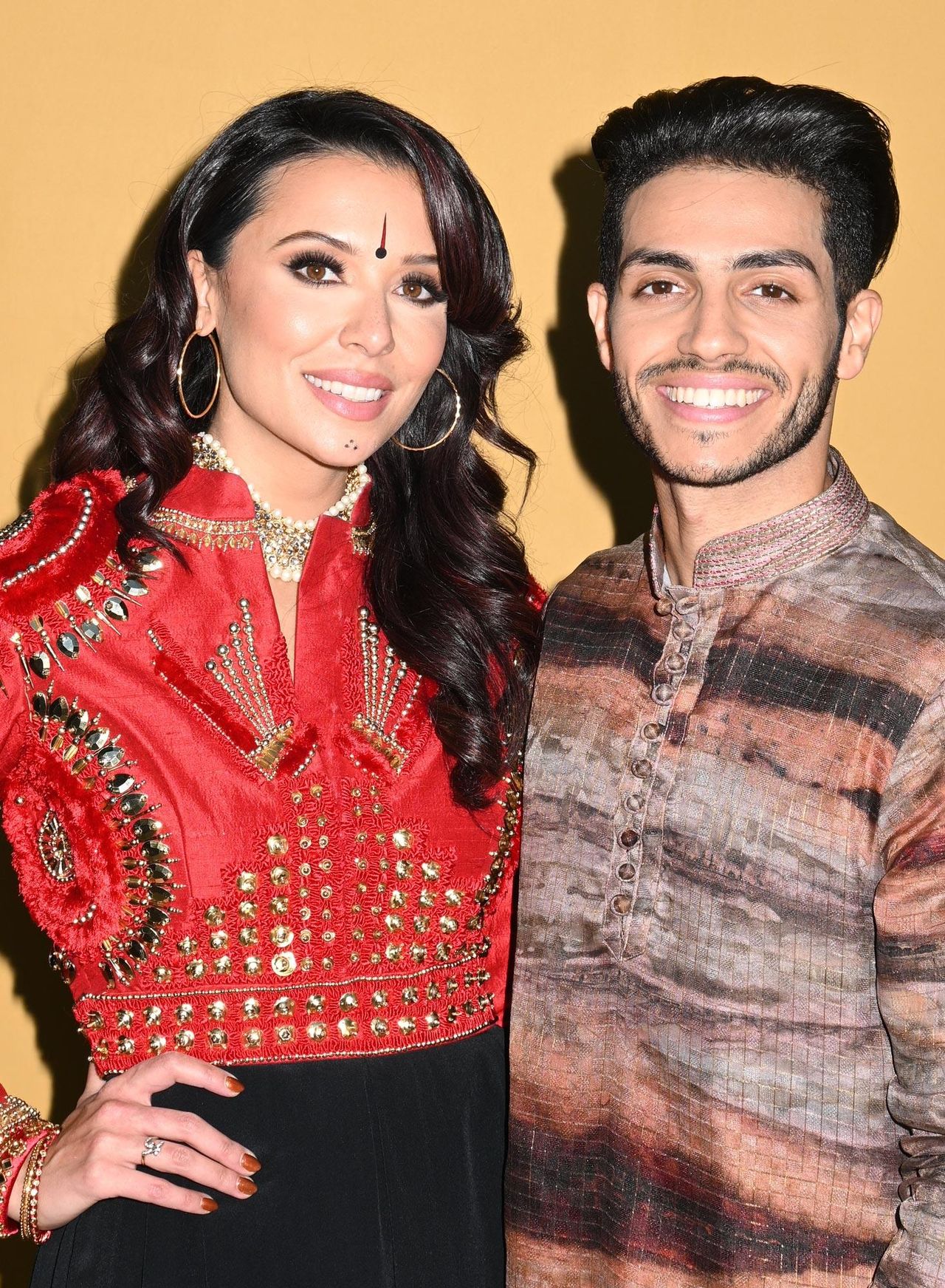 La_Storia_dAmore_aeK5WjwCnX - Confidenze24 source:usmagazine - La Storia d'Amore - Mena Massoud Teases Planning Dual Hindu and Christian Weddings