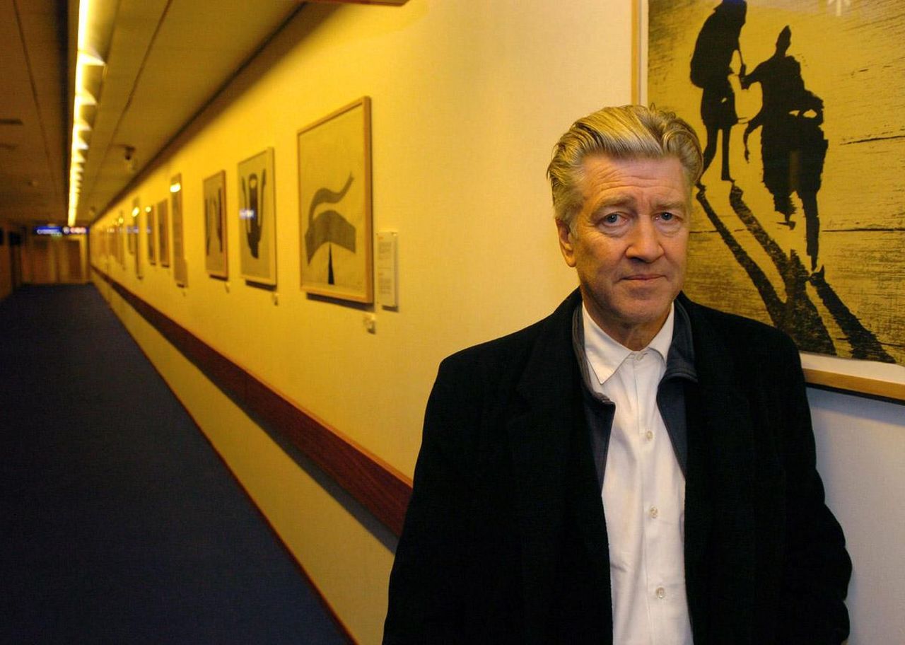 La_carriera_di_David_Lynch_woWQ0MA4Kx - Confidenze24 source:celebitchy - La carriera di David Lynch - David Lynch
