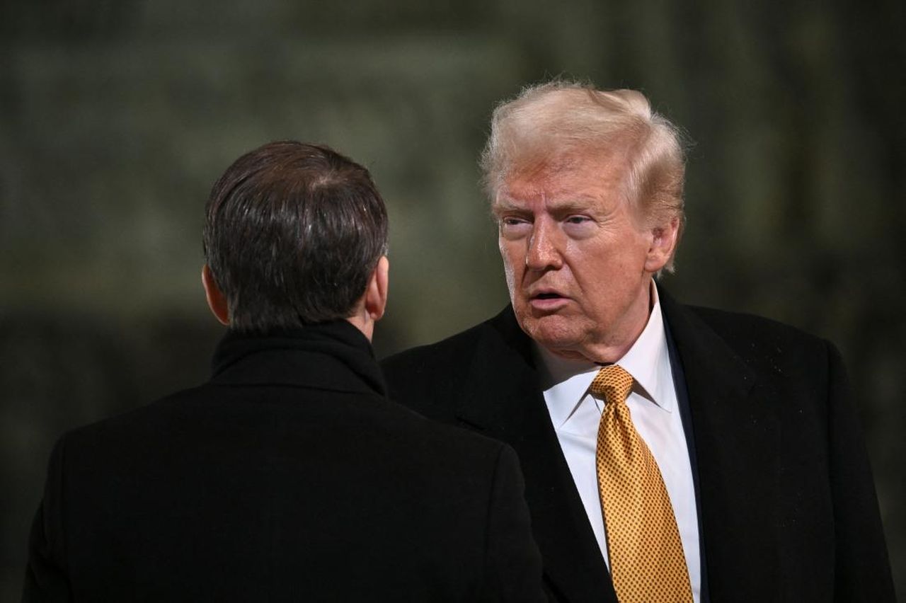 La_conferenza_stampa_di_Trump_e_le_sue_affermazioni_TUuNOnW4yk - Confidenze24 source:celebitchy - La conferenza stampa di Trump e le sue affermazioni - Donald Trump durante la conferenza stampa
