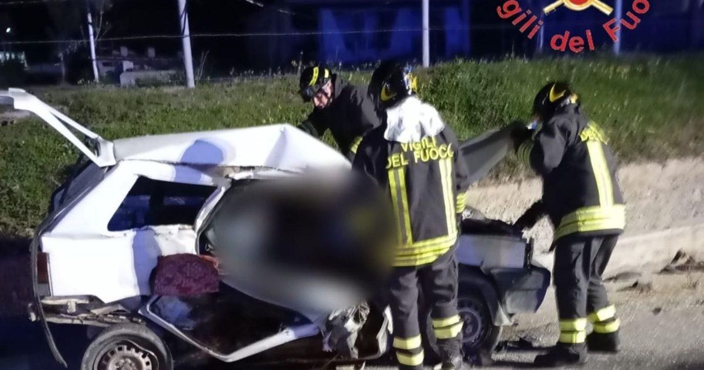 La_dinamica_dellincidente_due_auto_coinvolte_muore_un_52enne_t9qmo2iCMI - Confidenze24 La dinamica dell’incidente: due auto coinvolte, muore un 52enne - Incidente mortale a Cutro