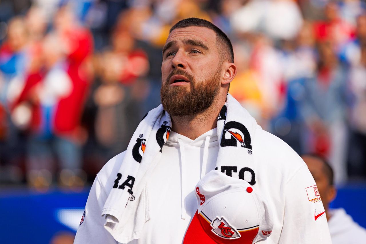 La_passione_di_Kelce_per_il_football_dn5eAgy39s - Confidenze24 source:usmagazine - La passione di Kelce per il football - Quando si ritirerà Travis Kelce