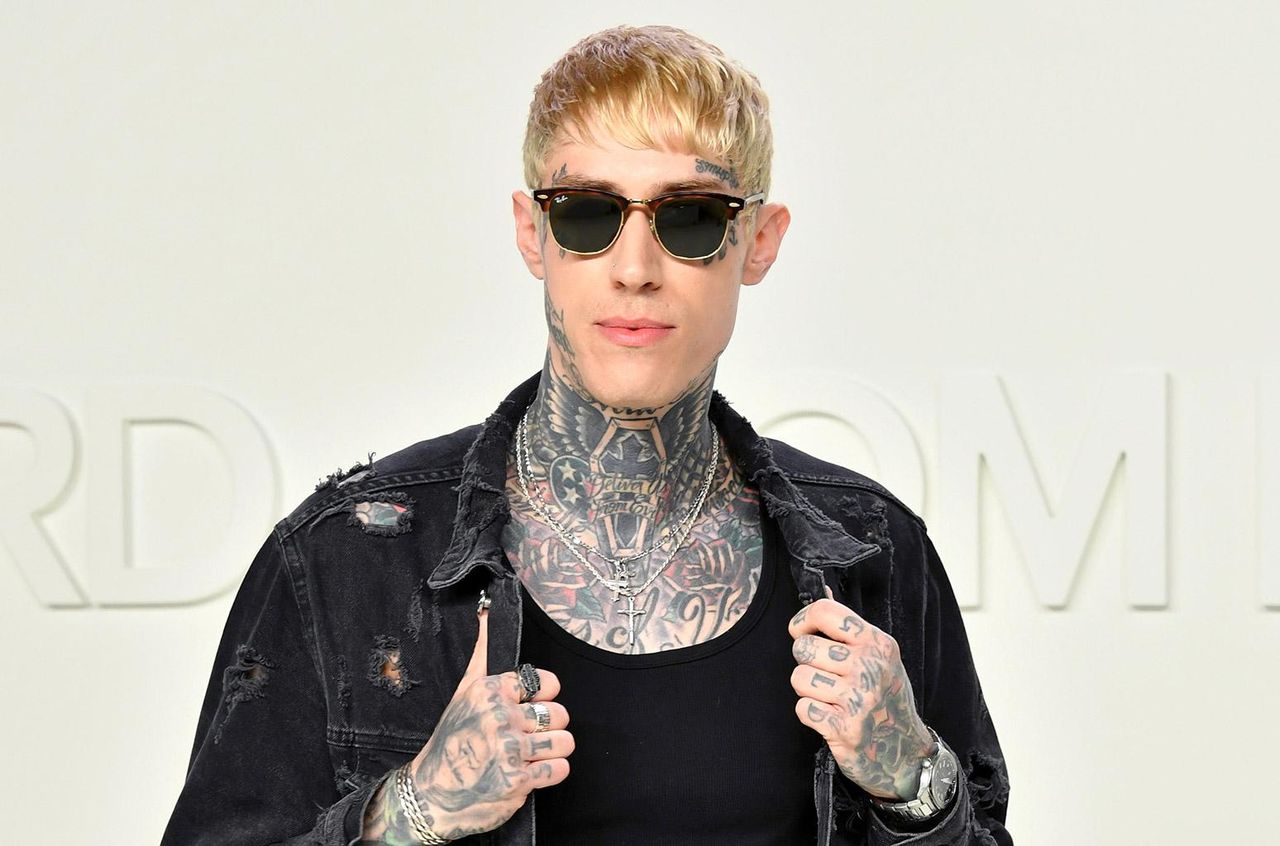 La_performance_di_Billy_Ray_al_Liberty_Ball_d6WpeUy9Xg - Confidenze24 source:billboard - La performance di Billy Ray al Liberty Ball - Trace Cyrus al Tom Ford AW20 Show