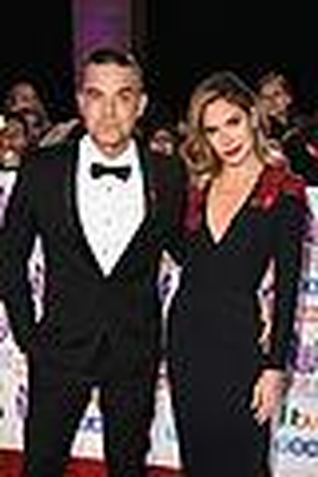 La_reazione_di_Ayda_aziwHGRKCx - Confidenze24 source:justjared - La reazione di Ayda - robbie williams wife real housewives 04