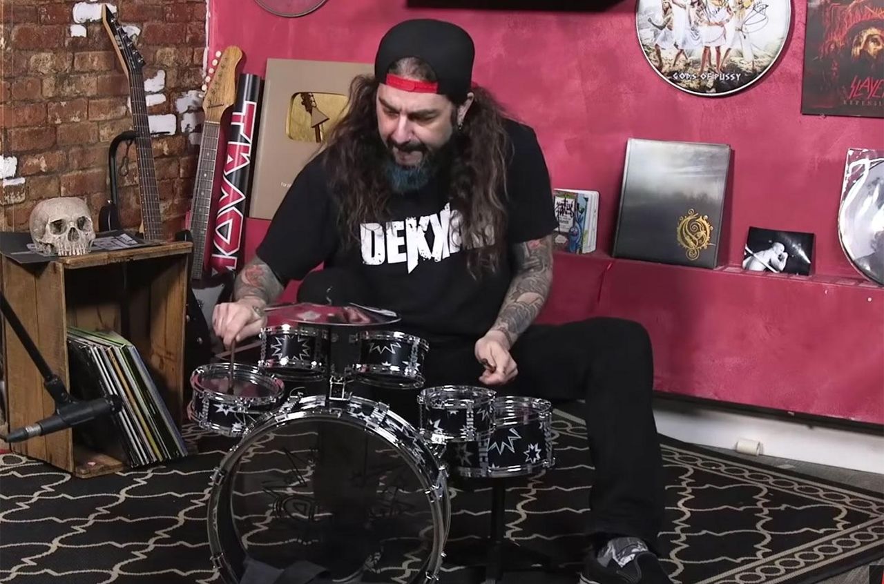 source:billboard - La reinterpretazione di Portnoy - Mike Portnoy