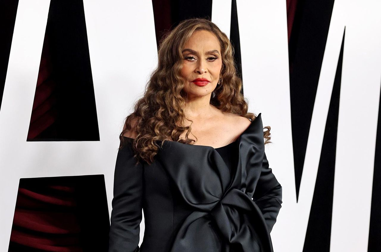 La_rivelazione_di_Tina_Knowles_Fiwt366MbD - Confidenze24 source:billboard - La rivelazione di Tina Knowles - Tina Knowles partecipa all'evento Glamour Women of the Year